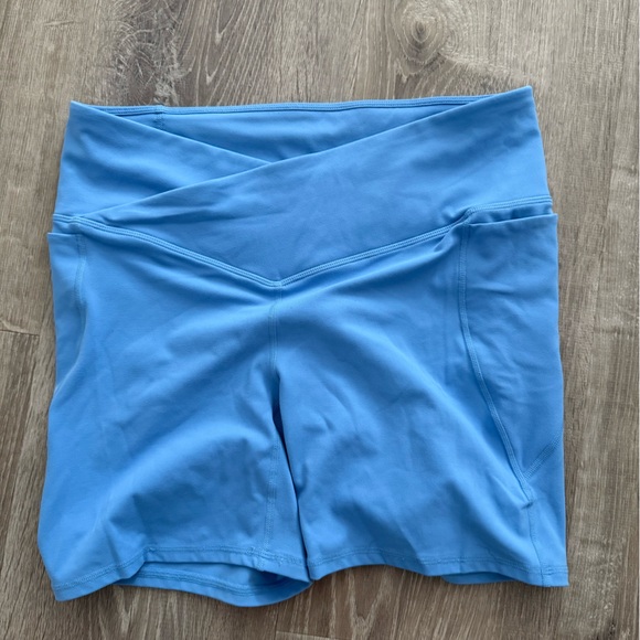 Fabletcs Biker Shorts - Size L - Picture 1 of 2